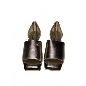 NEW The Caught Up Anklet Gold Flat Sandals Size 7M/37